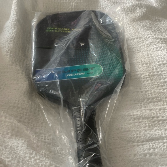 Paddletek tempest pickleball paddle - Picture 1 of 2